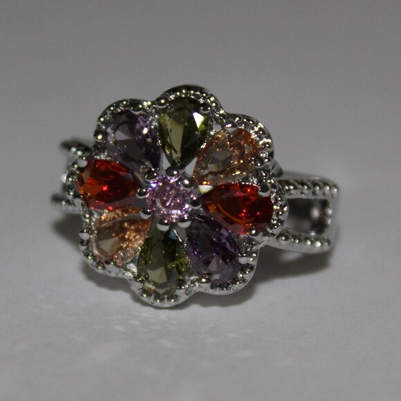 FLOWER RING - Picture 1 of 7